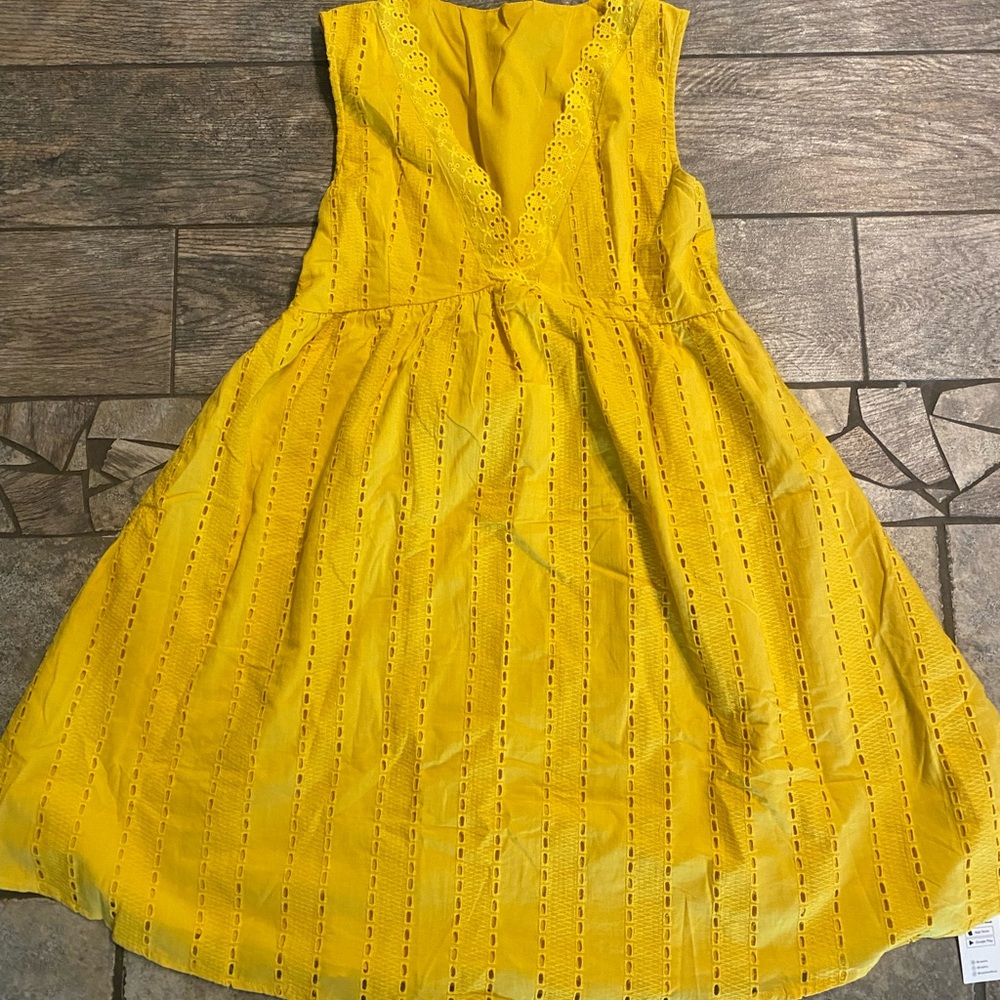 NWT dress. Medium